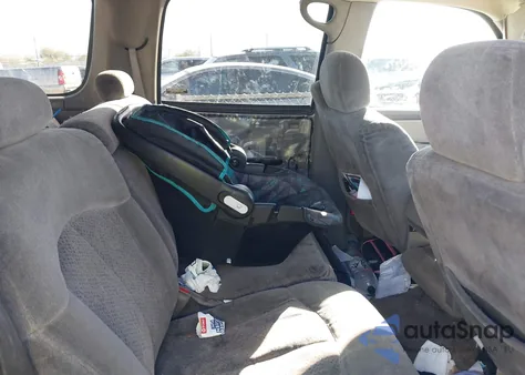 2001 Chevrolet Suburban 1500 Ls from USA, damaged, VIN 3GNEC16T71G284798